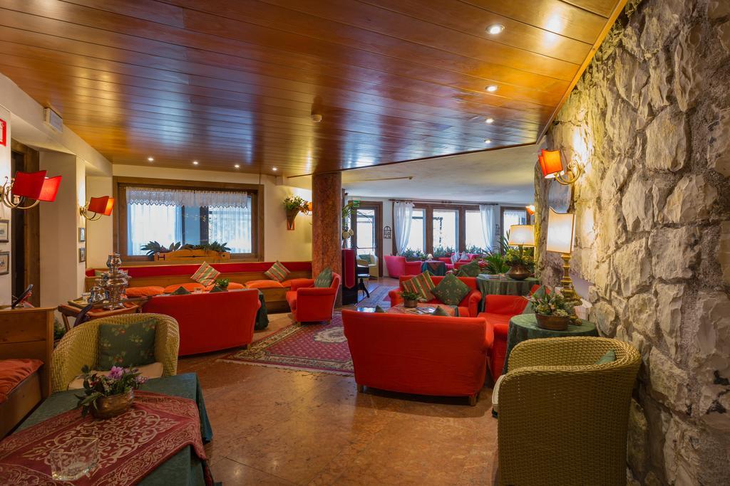 Hotel Mirage Cortina dʼAmpezzo Exterior foto
